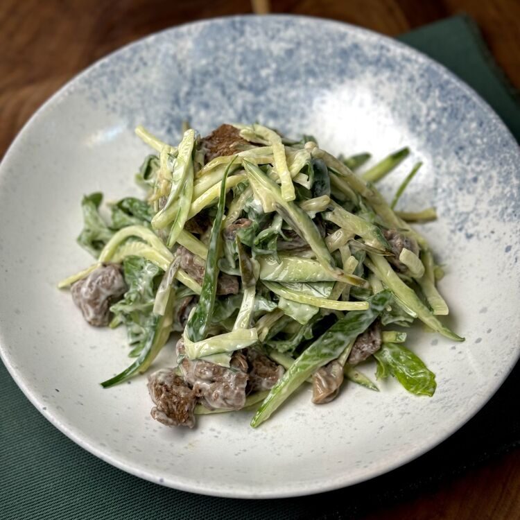 "Arugula salad with meat"